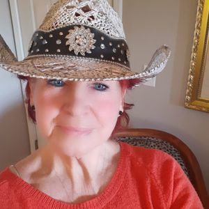 Meet your Posher, Belinda